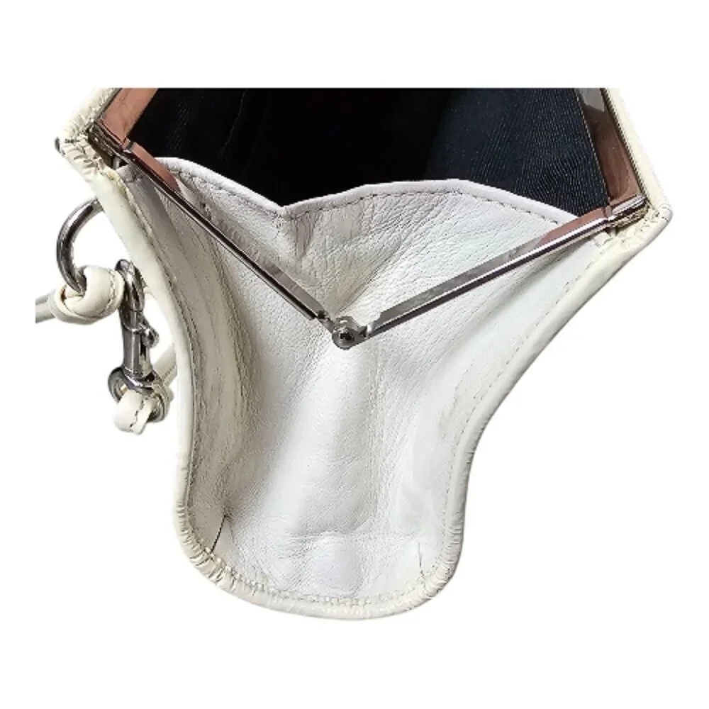 Coach Soho Rare Kisslock Framed Vintage Leather Ivory Clutch Wristlet Bag